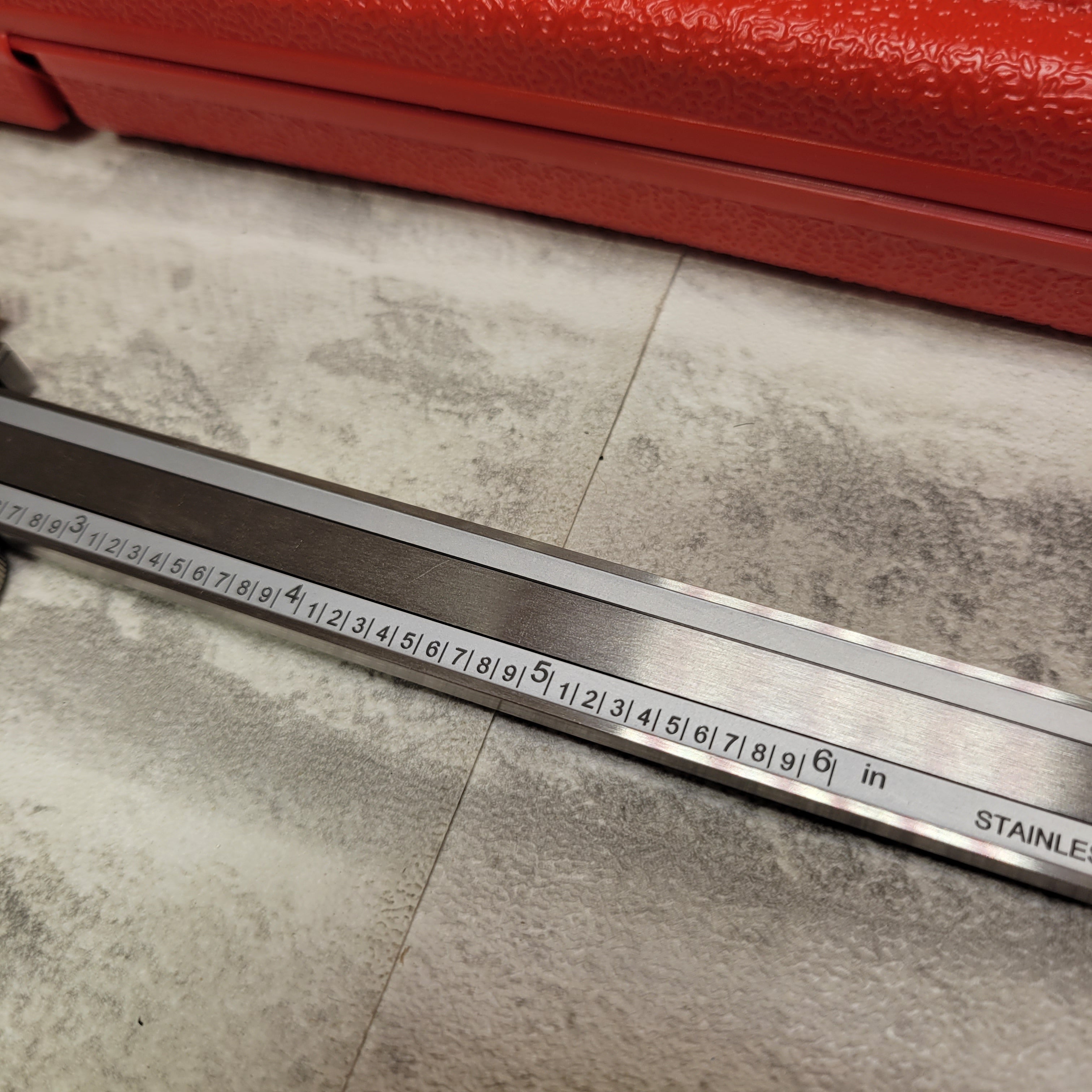 Accusize Dial Caliper Stainless Steel, P920-B216, Range: 0-6" (7679194235118)